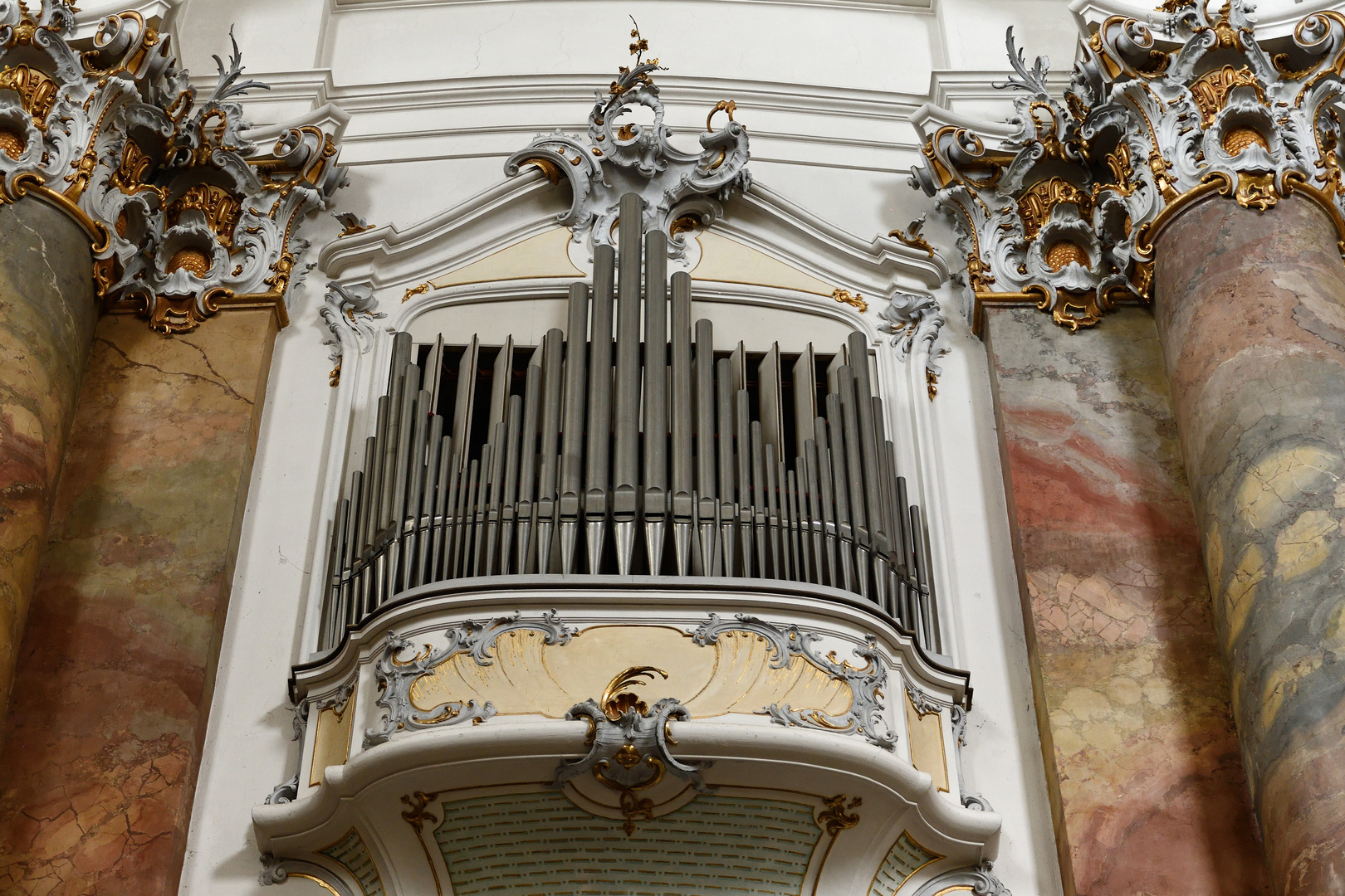 Basilika Ottobeuren - seitliche Orgelpfeifen