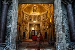  Basilika San Marco 