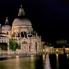 Basilika Santa Maria della Salute in der Nacht