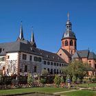 Basilika Seligenstadt mit Kloster und Garten