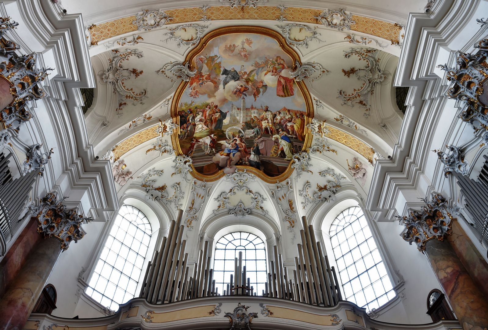 Basilika St. Alexander und St. Theodor Ottobeuren Blick hoch zur Marienorgel