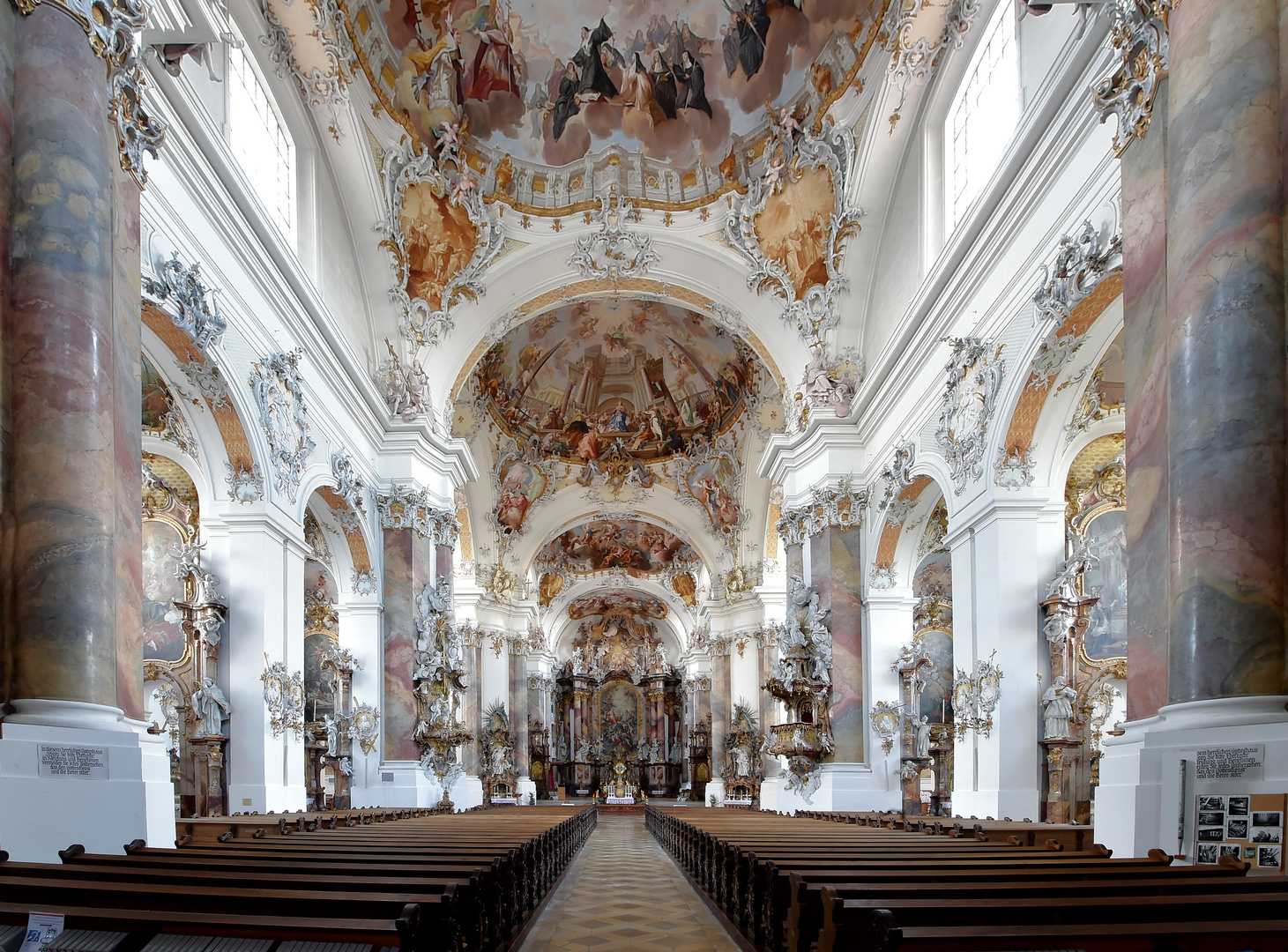 Basilika St. Alexander und St. Theodor Ottobeuren Blick ins Hauptschiff