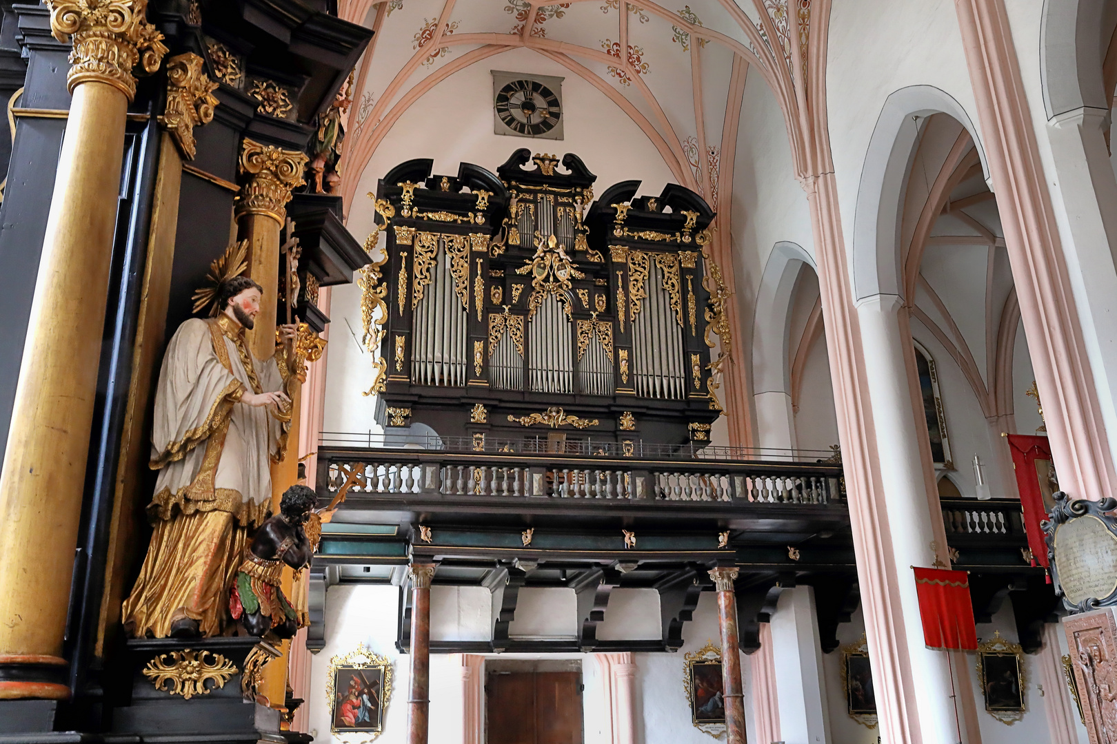 Basilika St. Michael - Blick auf die Orgel - Mondsee