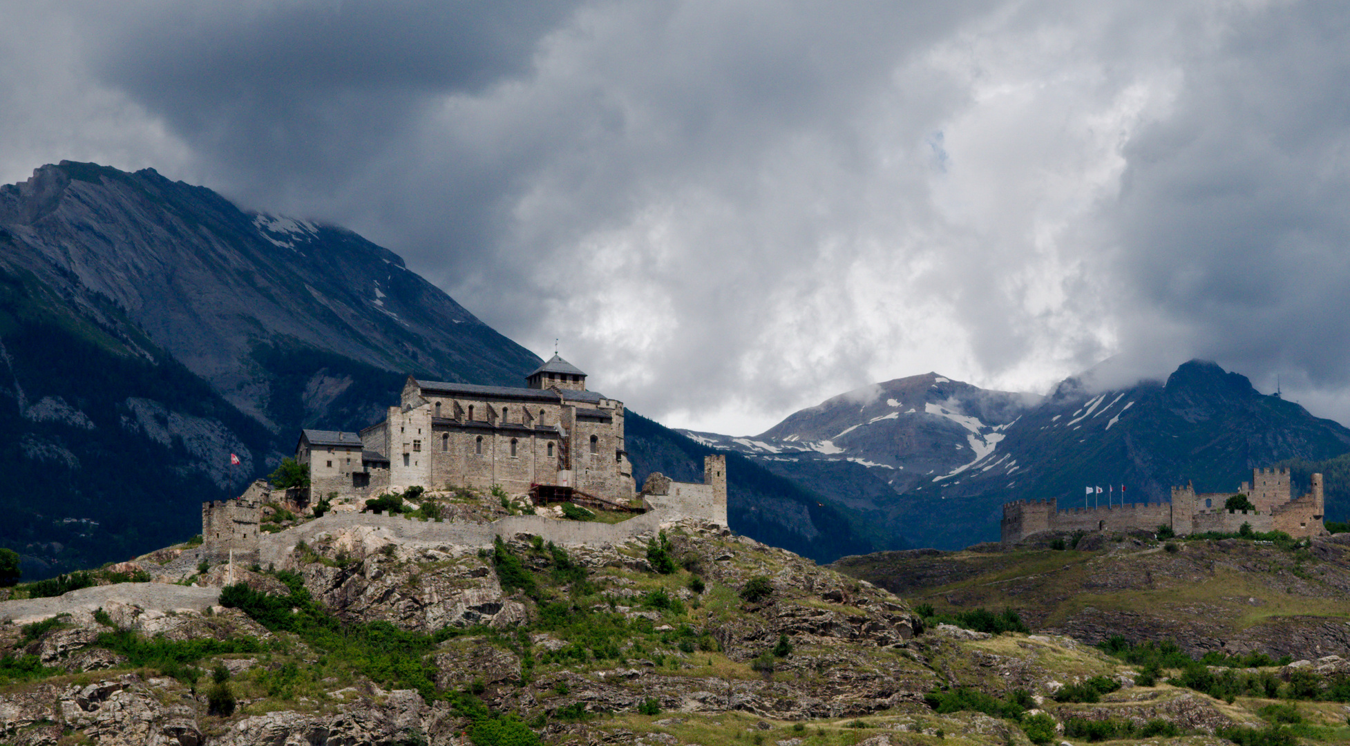 Basilique de Valère et Château de Tourbillon Sion