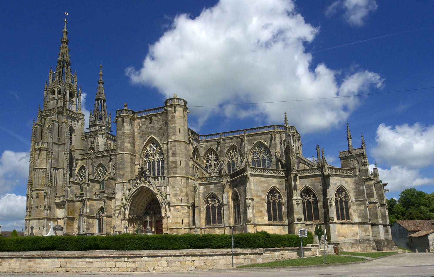 Basilique Notre-Dame-de-l'Epine