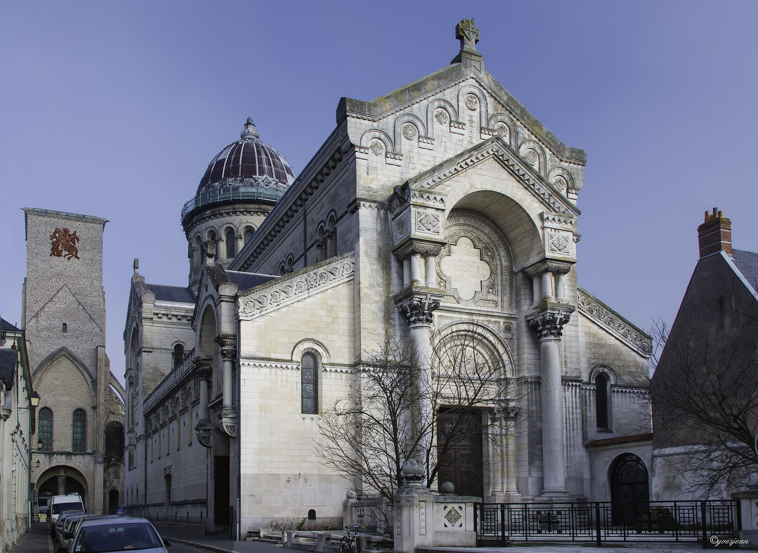 BASILIQUE ST MARTIN TOURS photo et image architecture