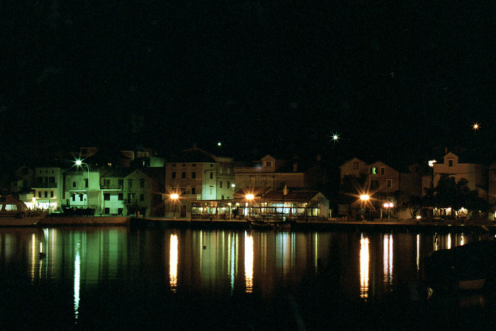 Baska bei Nacht