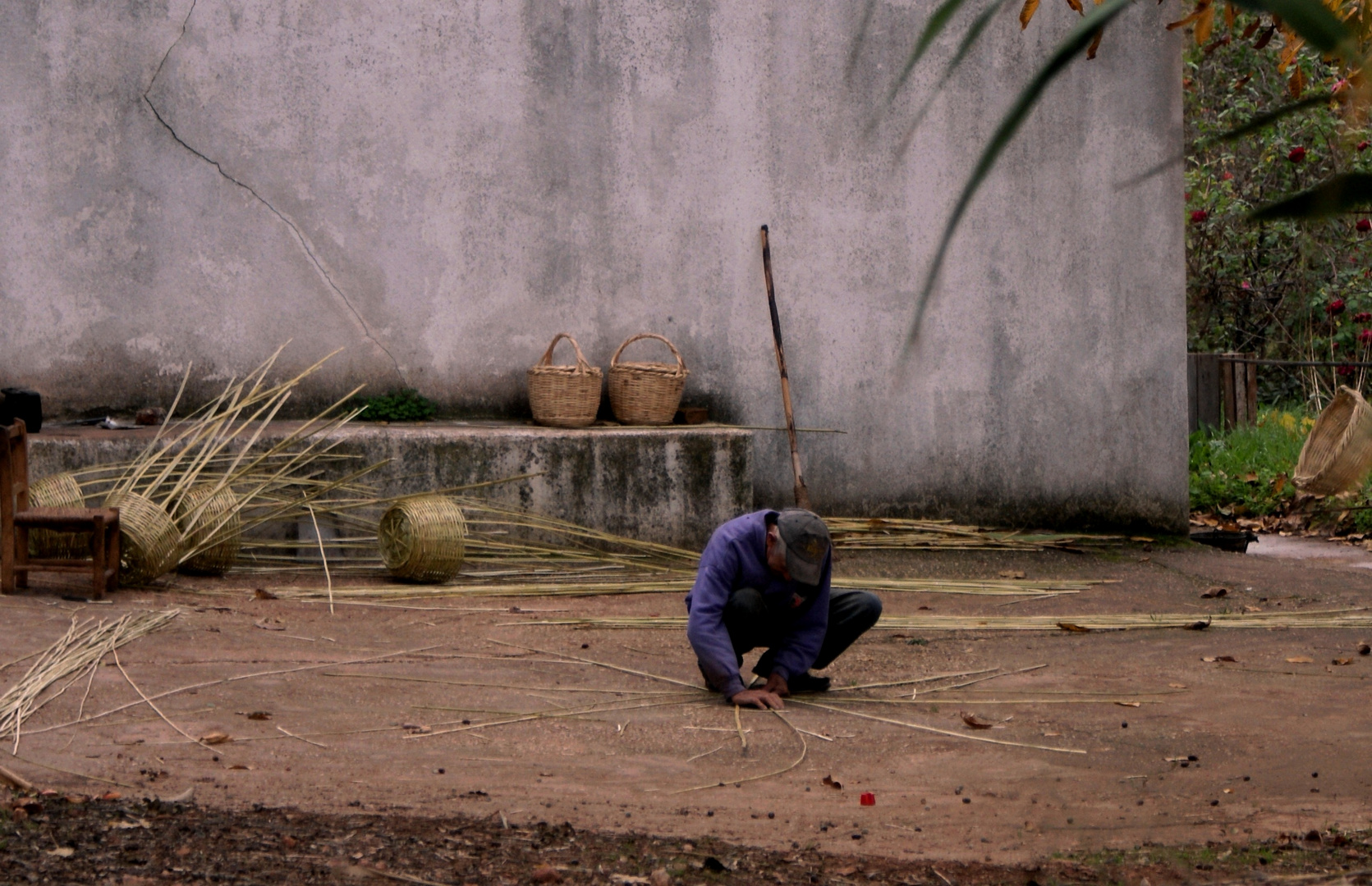 Basket maker