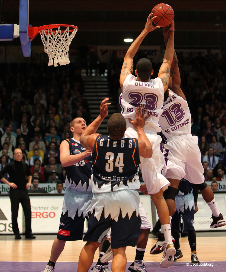 Basketball Bundesliga Playoffs 2010 - ... double action