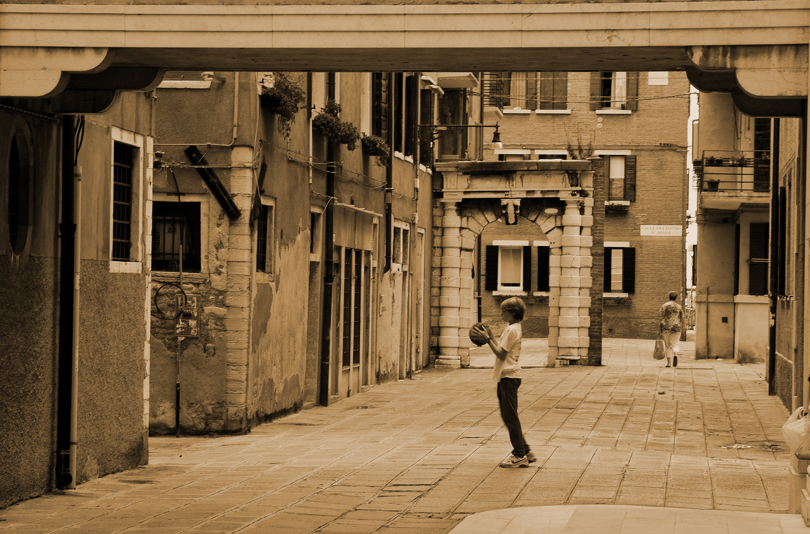 Basketball spielen auf Venedig