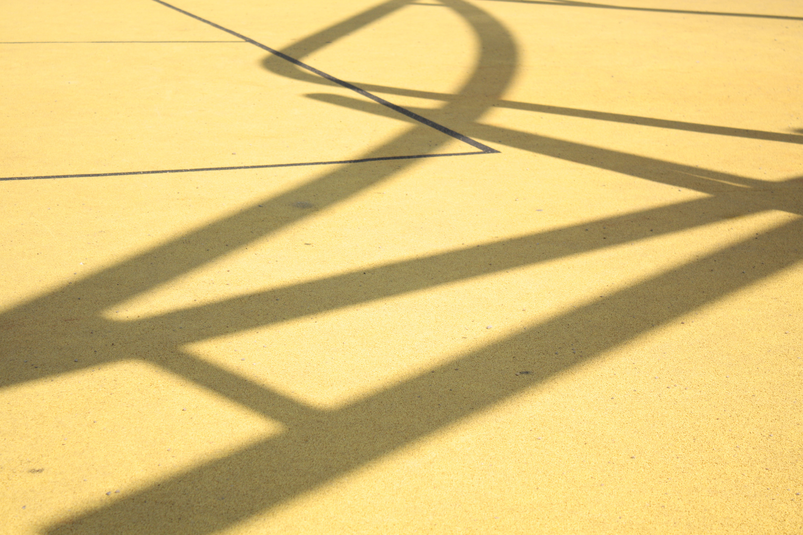 Basketballplatz Schattenspiel