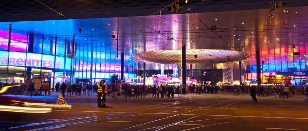 Basler Herbstmesse - Farbenwirrwarr am Messeplatz