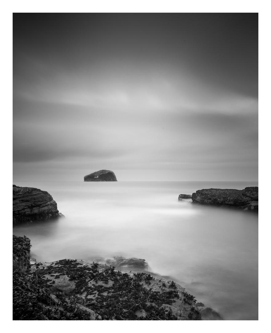 Bass Rock Foto & Bild fotokunst, monochrome fine art, schottland