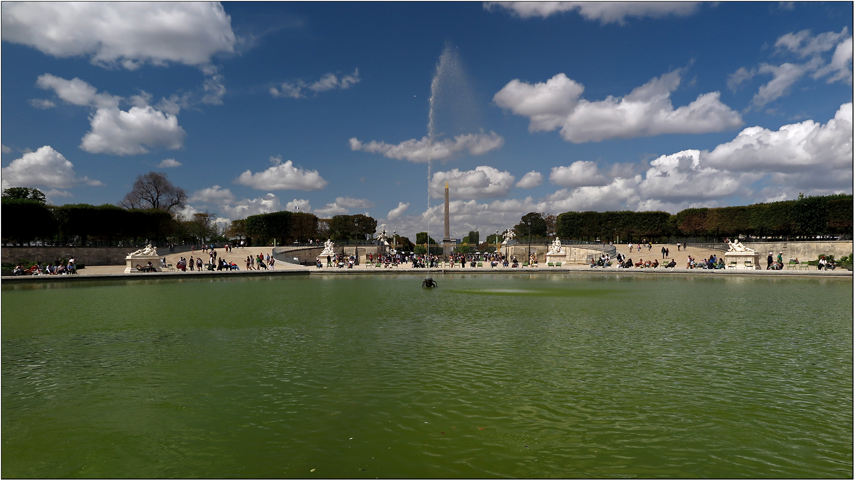 Bassin Octogonal - Jardin des Tuileries - Paris