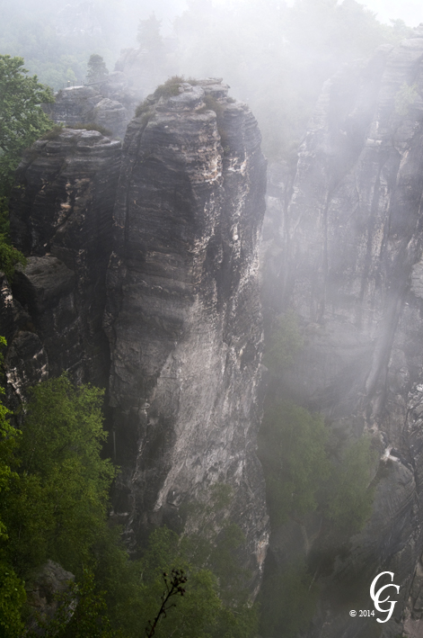 Bastei Felsen im Nebel 2