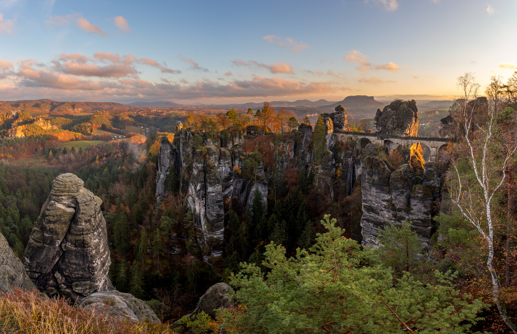 Bastei im Abendlicht