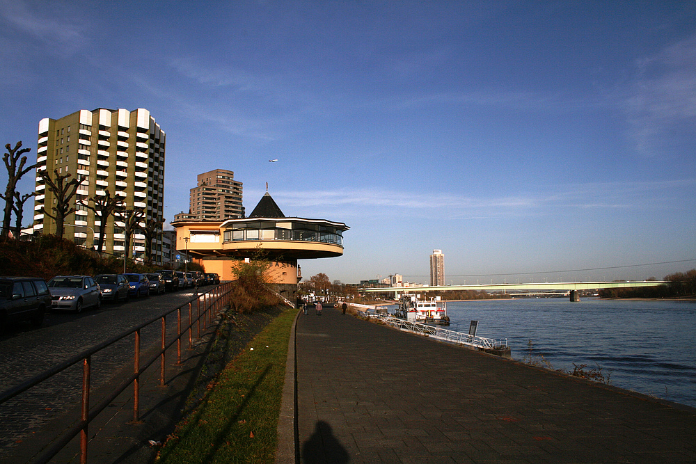 Bastei und Zoobrücke in der Nachmittagssonne (29.11.2011)