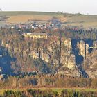 Bastei von der Festung Königstein aus, wobei es ...