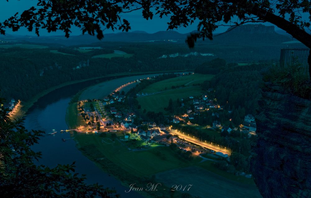 Basteiblick auf den Kurort Rathen