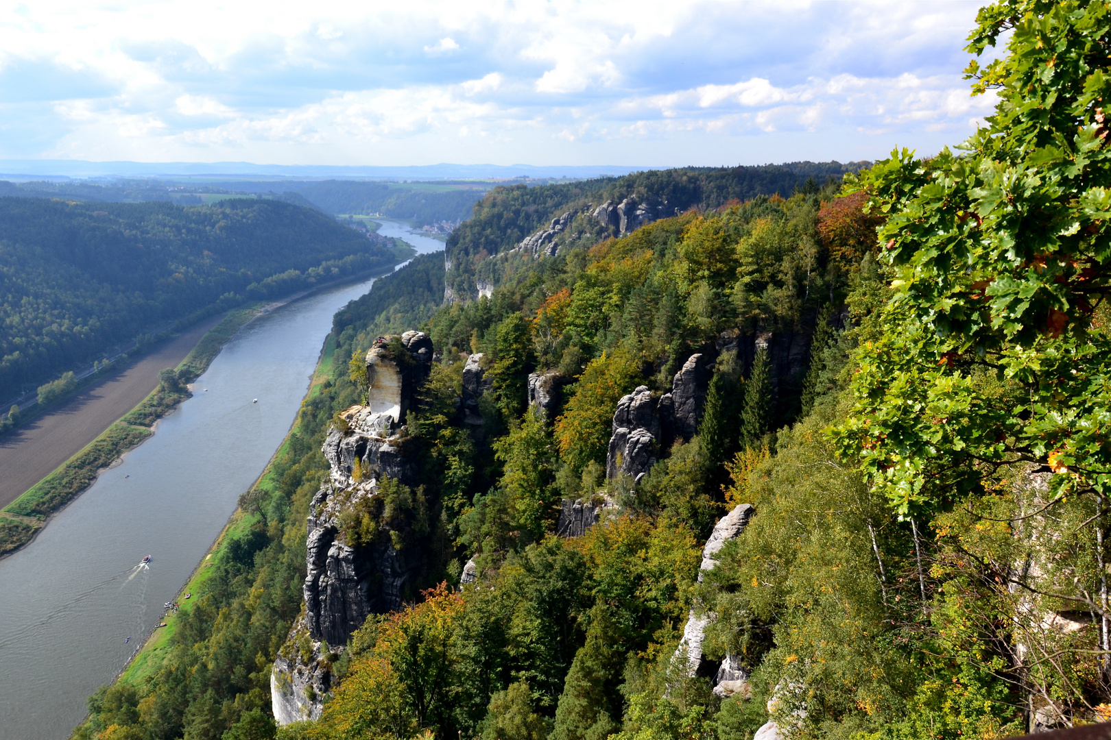 Basteiblick elbabwärts in Richtung Wehlen