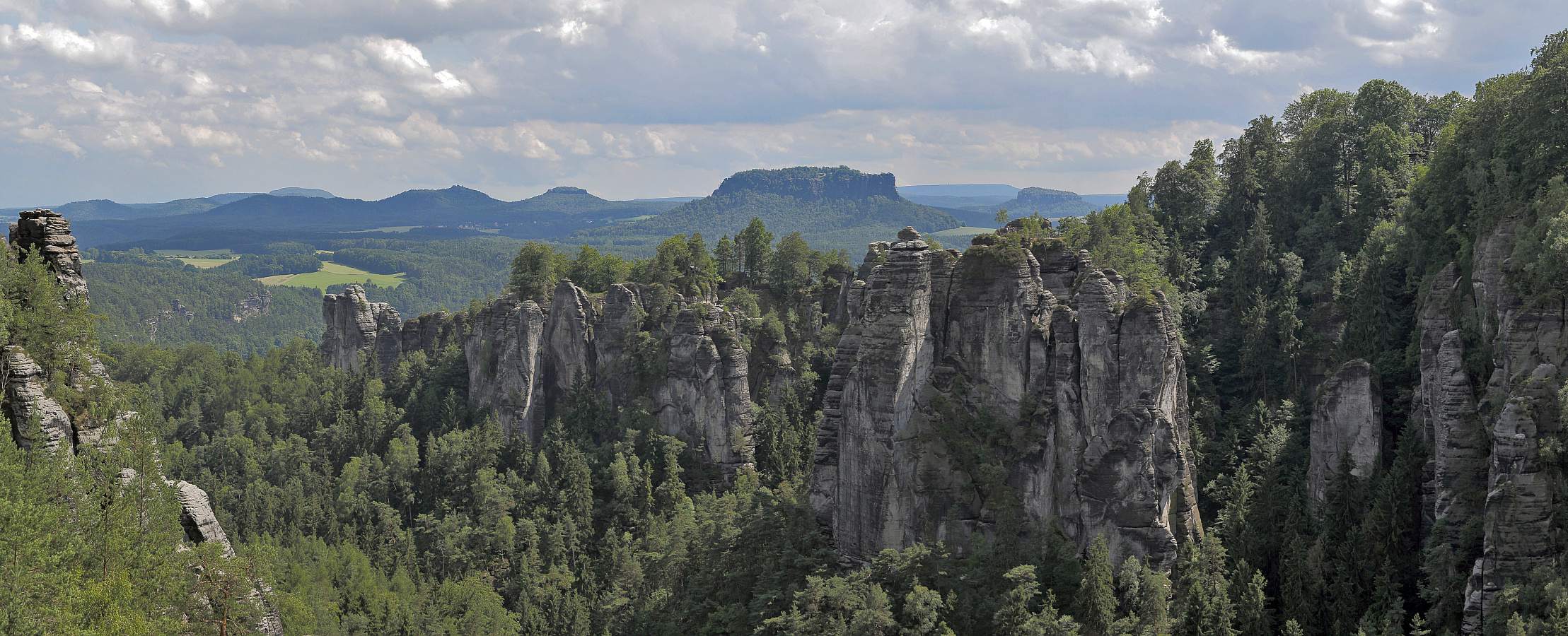 Basteiblick in der Sächsischern Schweiz am Siebenschläfer...