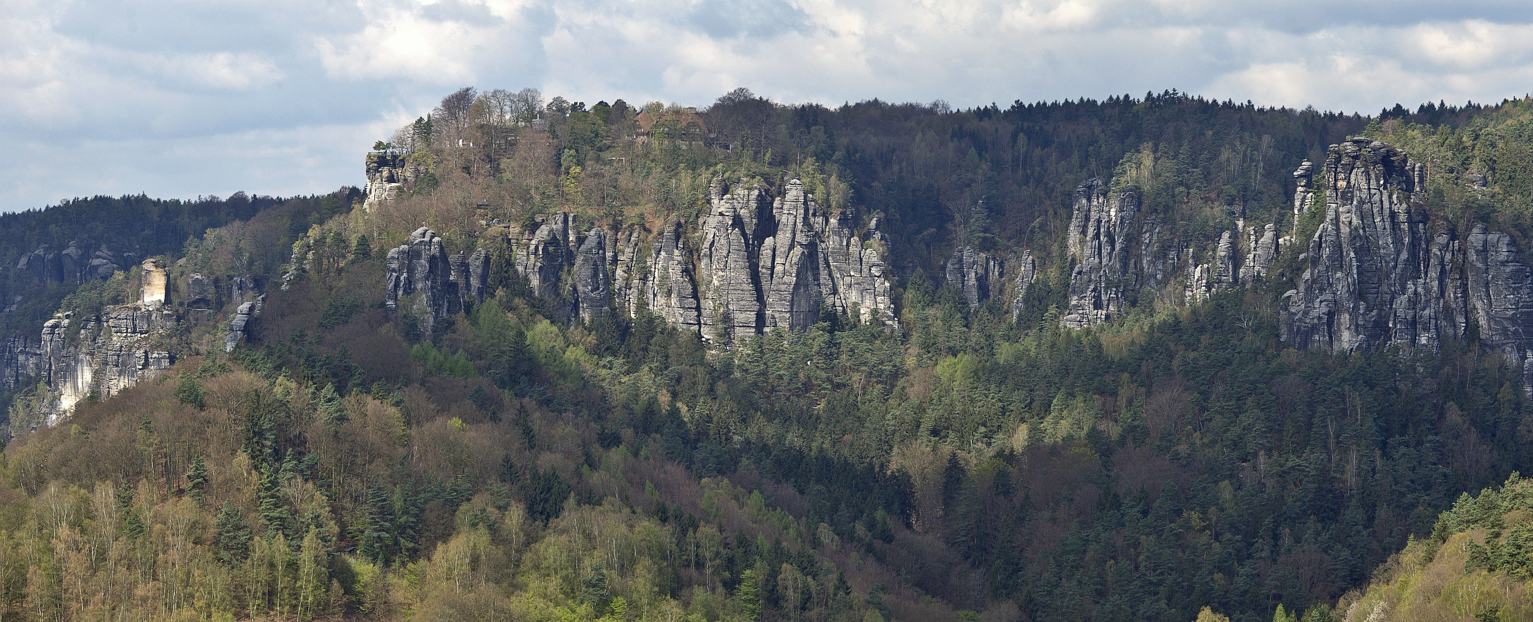 Basteiblick vom Gamrig mit einem Teil eines kurzen Panoramas... 