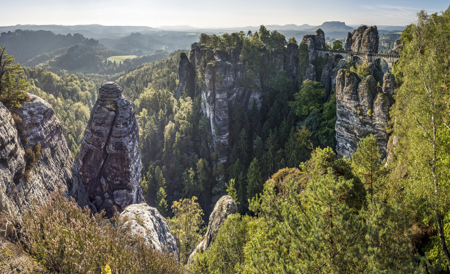 Basteibrücke, Basteischluchtturm und Felsenburg Neurathen