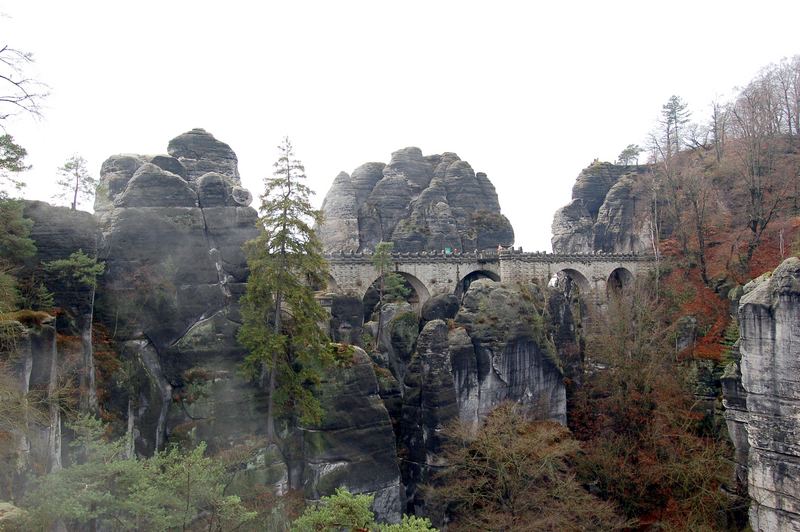 Basteibrücke im Herbst