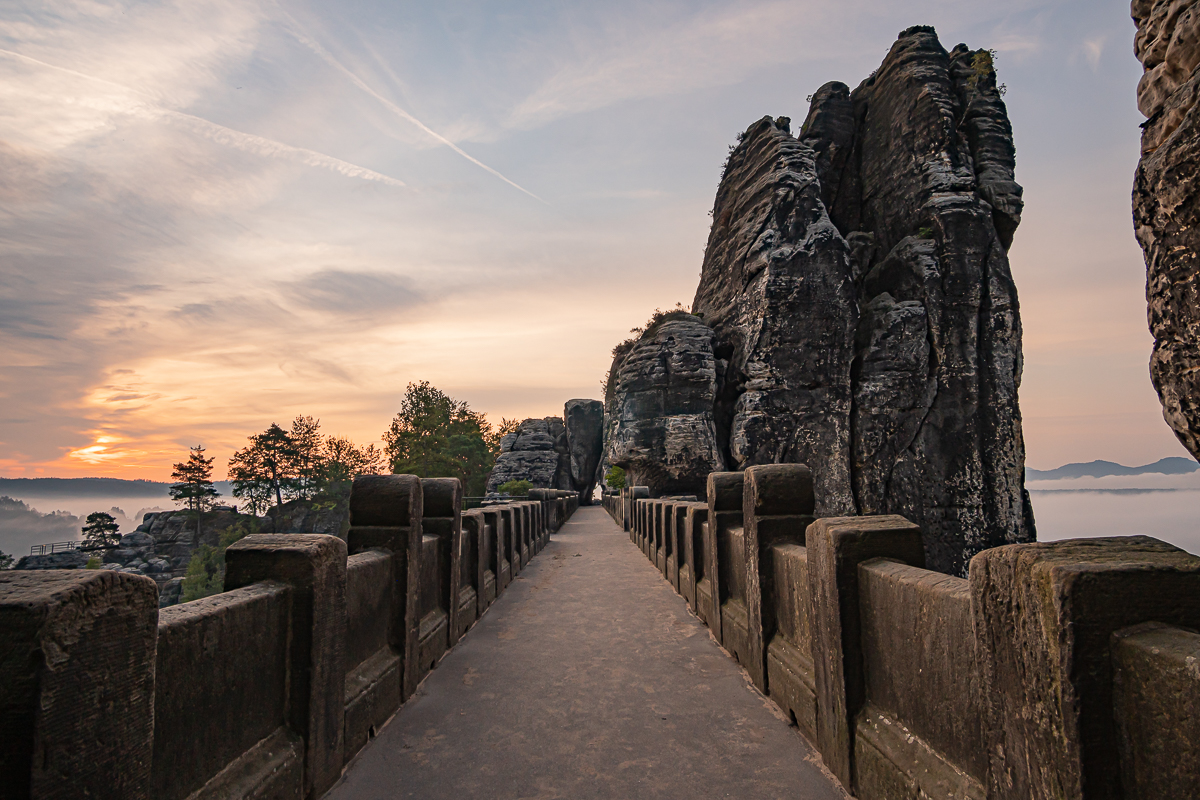 Basteibrücke zum Sonnenaufgang