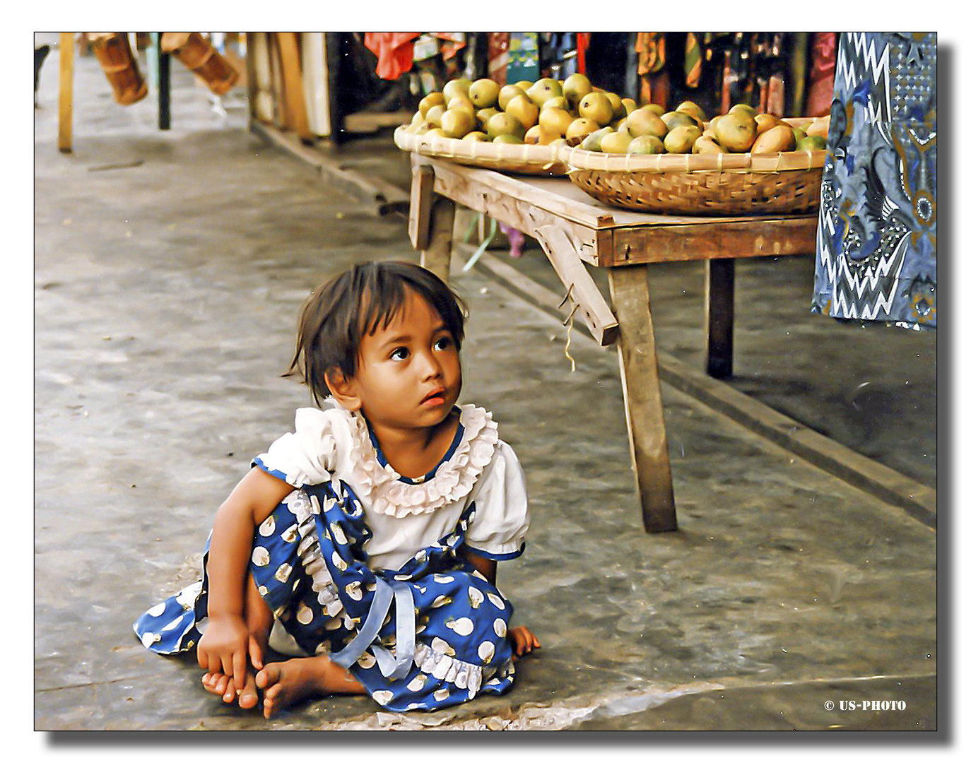 Bataker Mädchen auf dem Markt - Sumatra