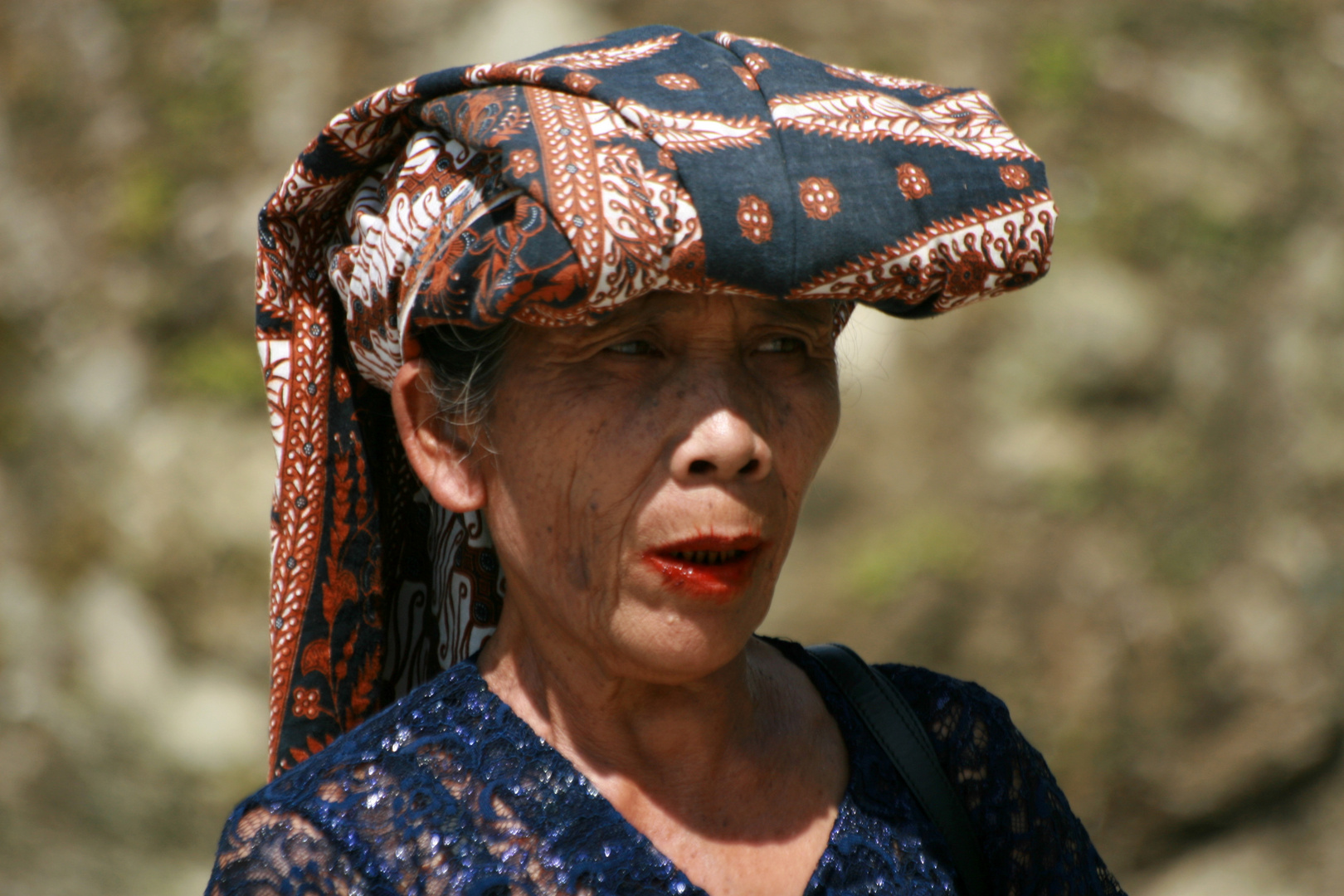 Batakfrau am Lake Toba (Samosir)