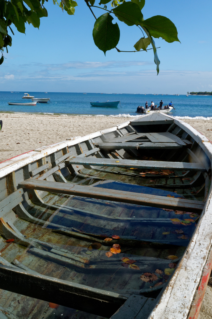 Bateau abandonné plage Ile Maurice