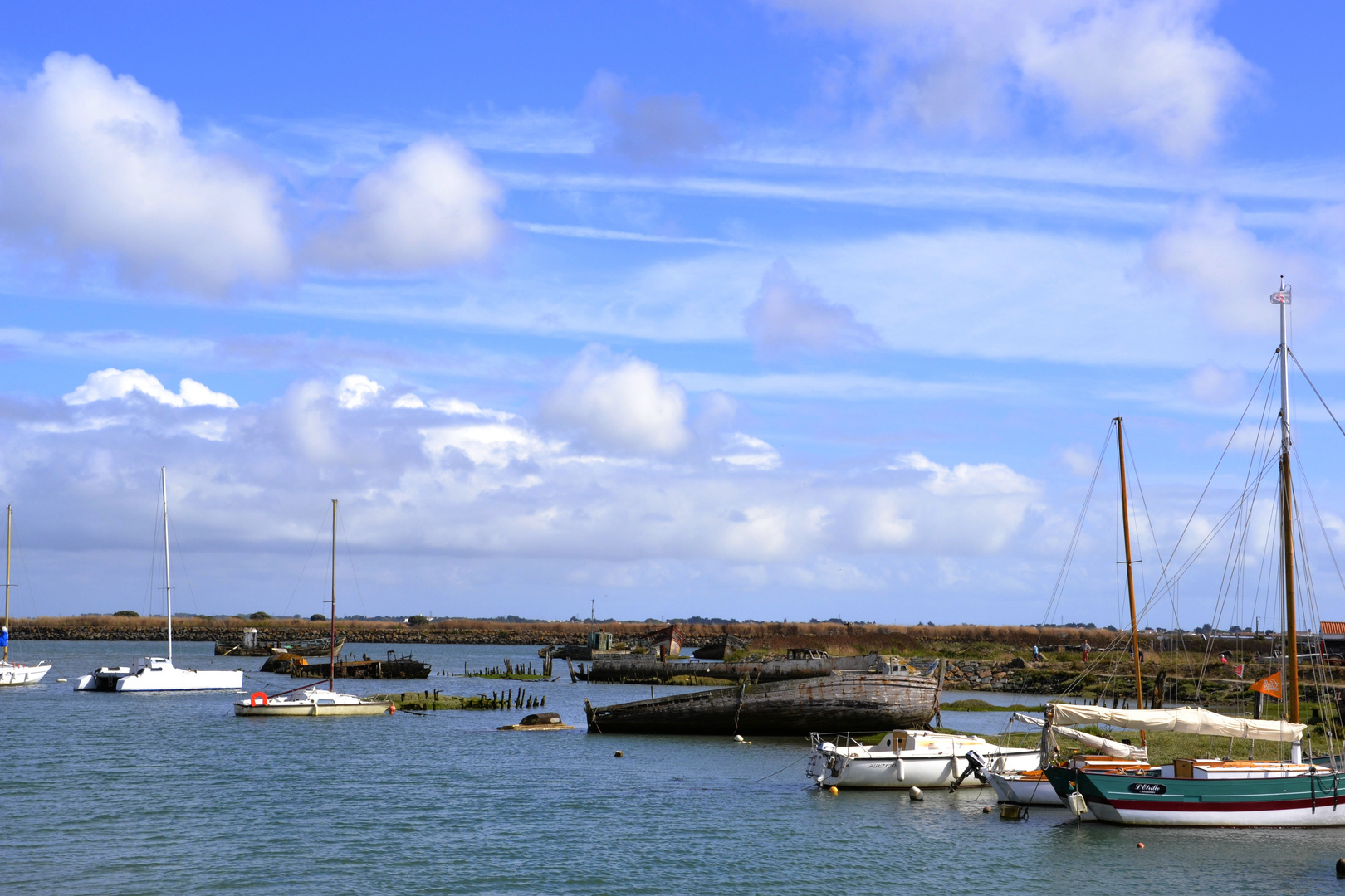 bateau en ruine