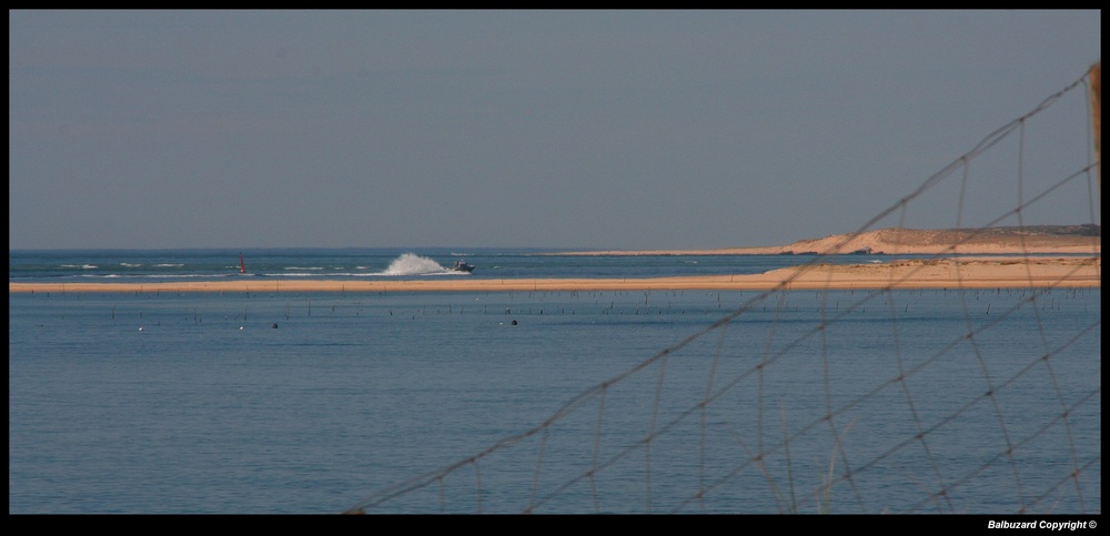 " Bateau rentrant dans le bassin d'Arcachon par la Passe Nord "