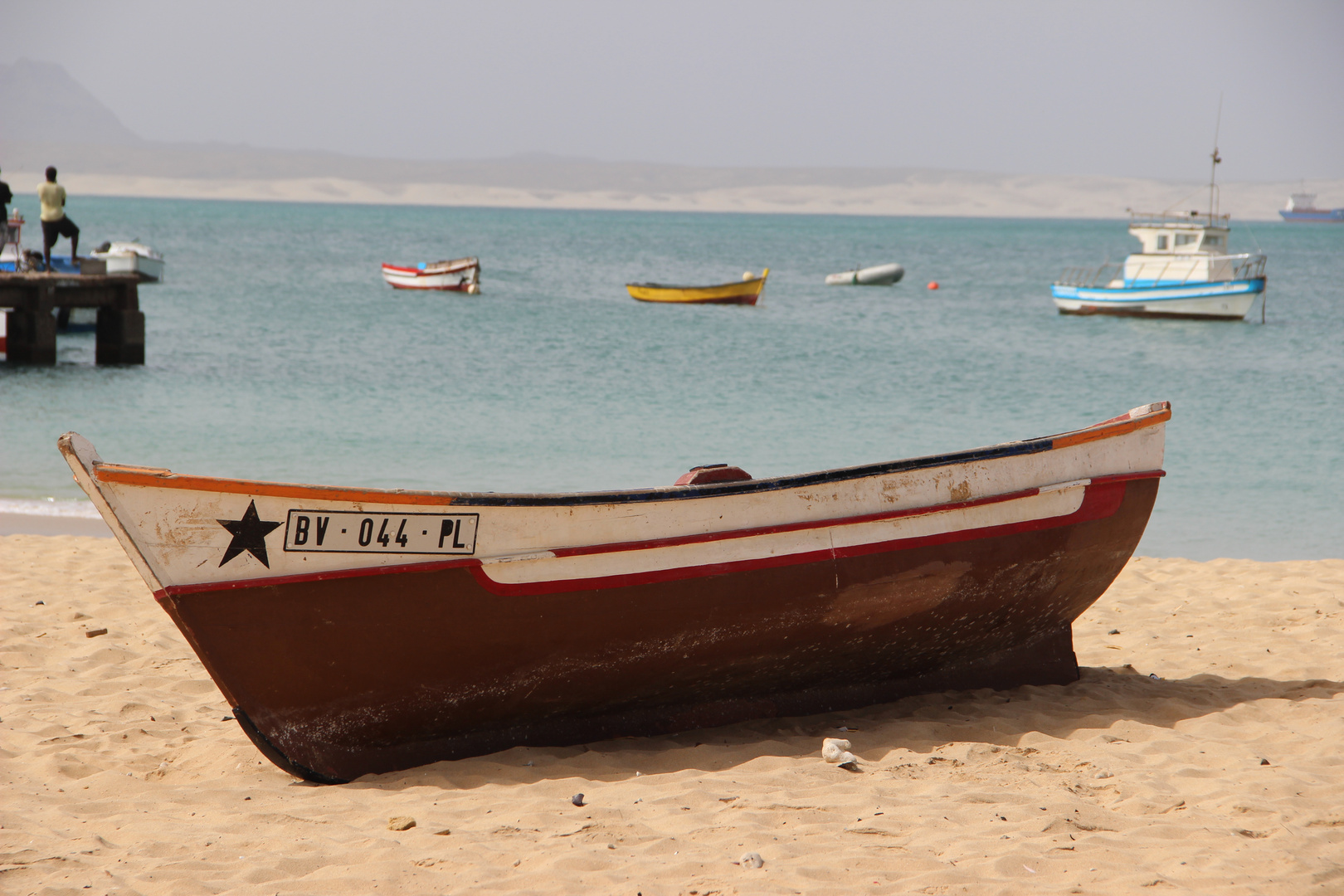 Bateau sur le sable