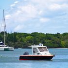 Bateaux à l’ancre en baie de Kuto, Île des Pins