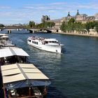 Bateaux dans la Seine