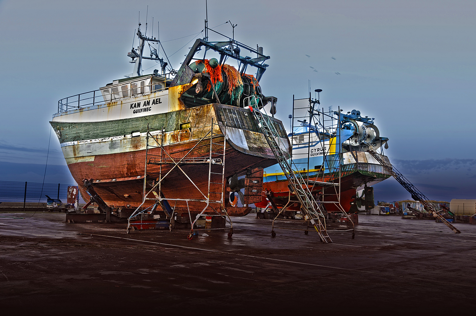 bateaux de peche sur le slipway