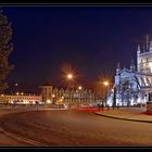 Bath Abbey & Garfunkels at the Empire <Bath bei Nacht>