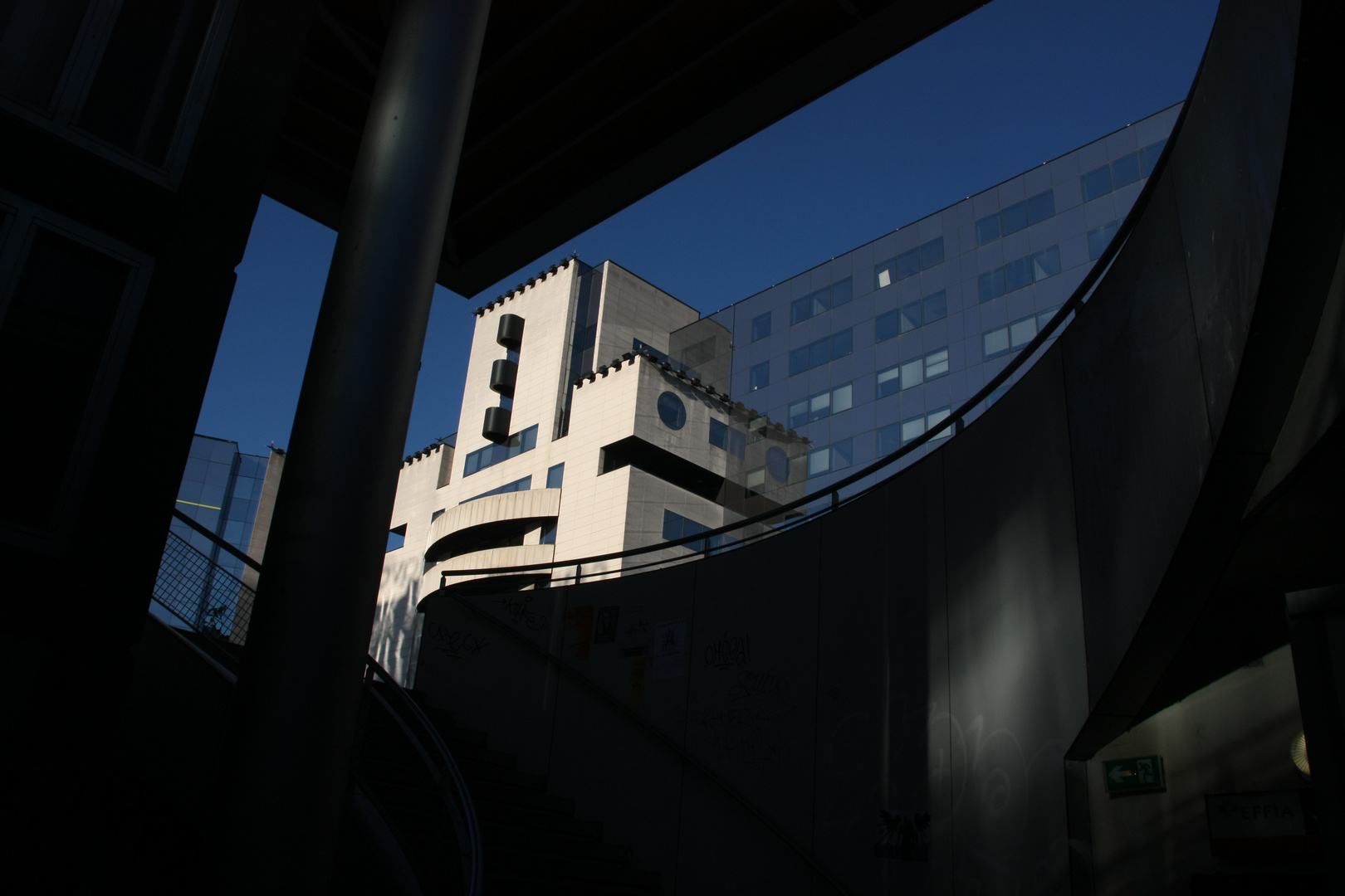 Batiment à côté de la gare de Grenoble