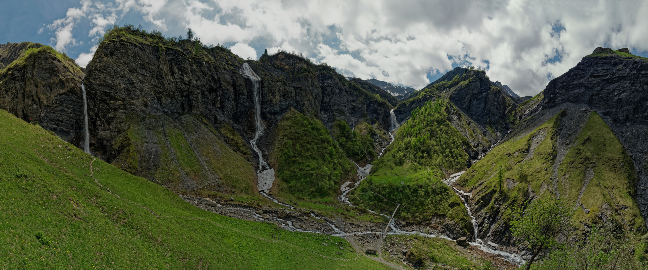 Batöni Wasserfälle 1/3