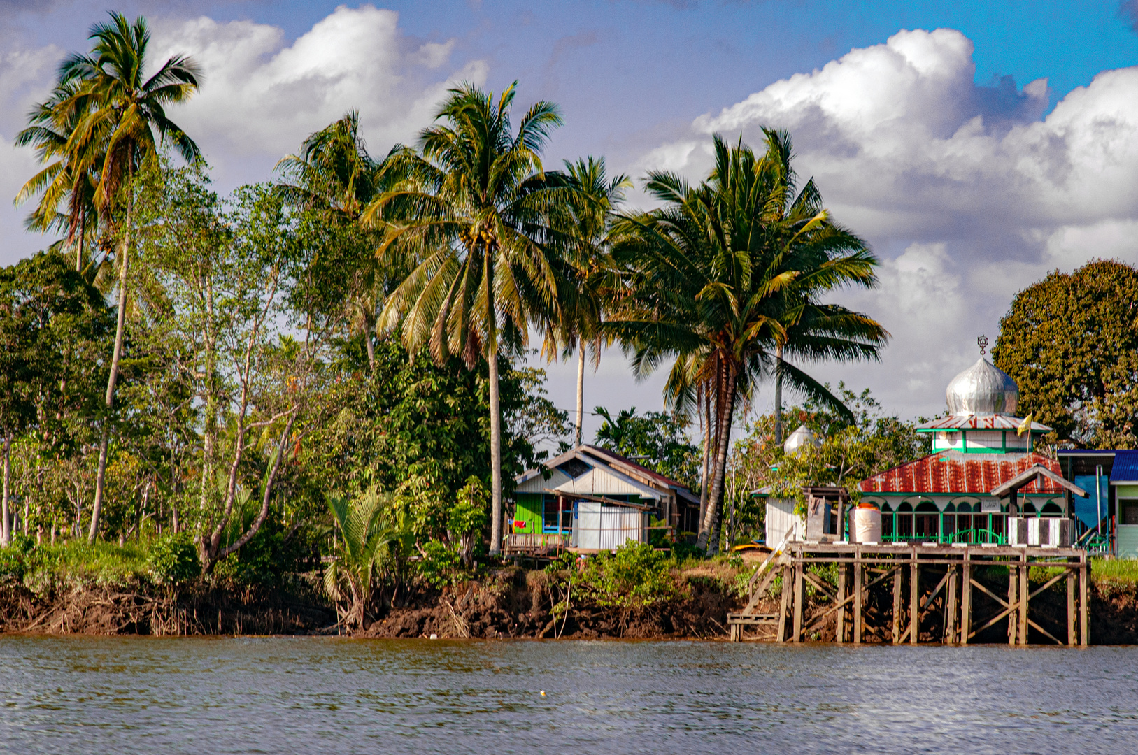 Batu-Batu village at the Berau River