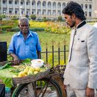 Bauer vor dem Parlamentsgebäude in Bangalore