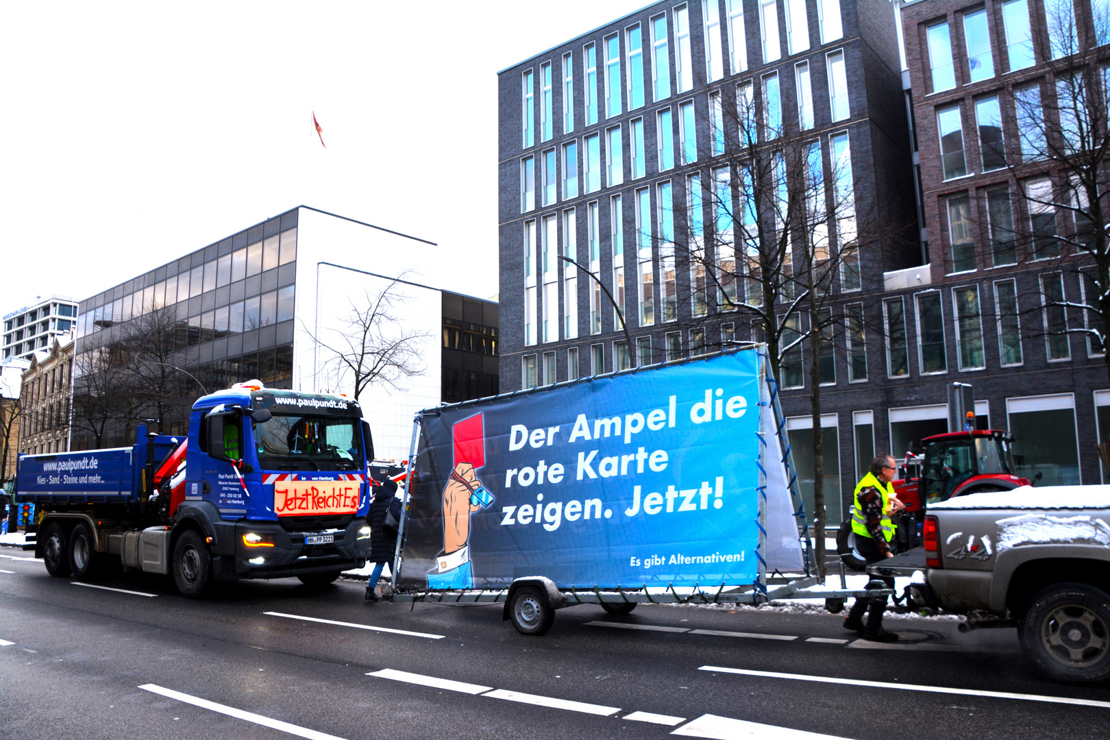 BAUERN-DEMONSTRATION , HAMBURG