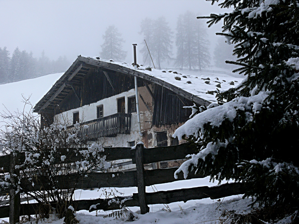 Bauernhaus im Winter-Möltern