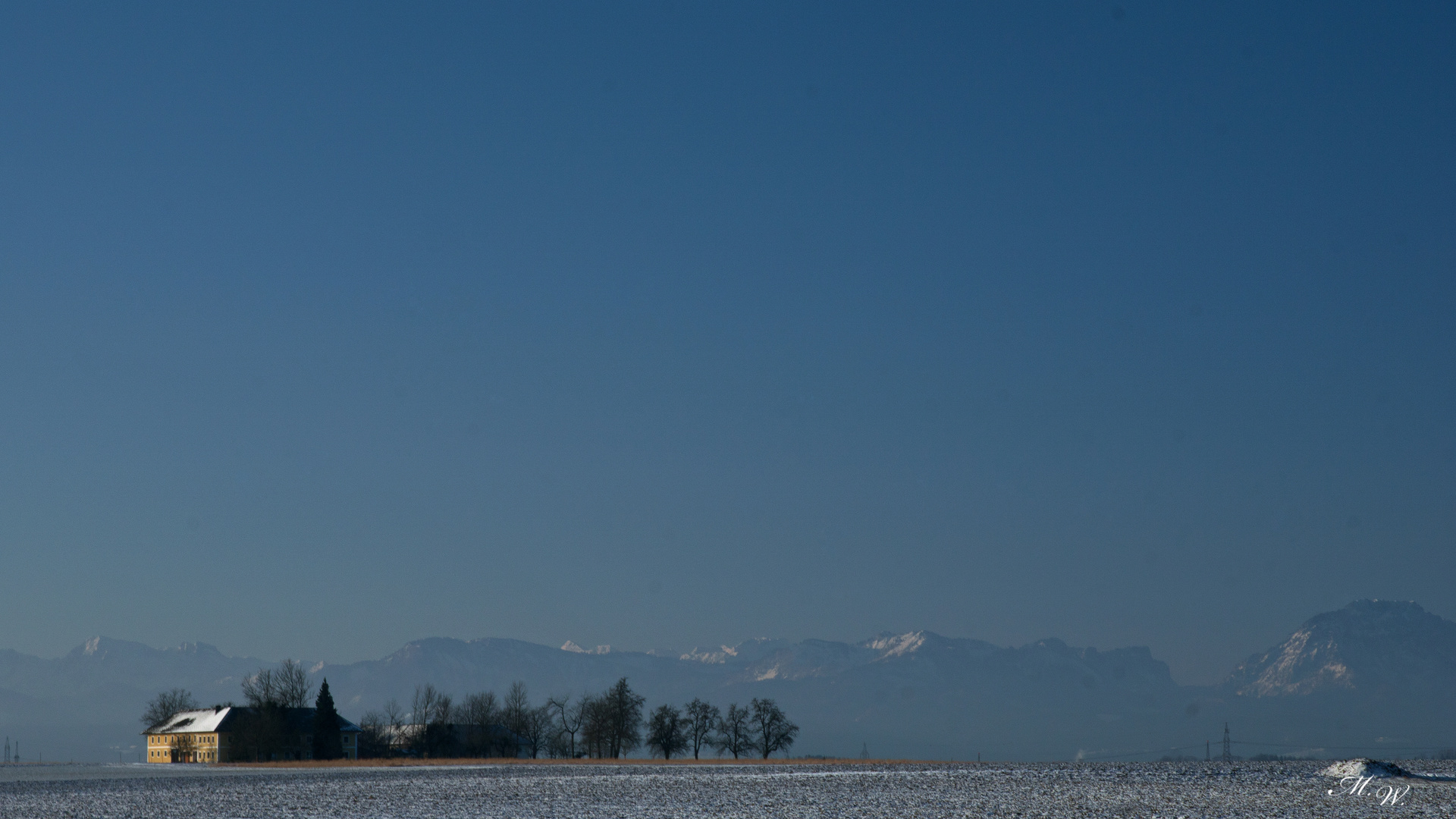 Bauernhaus mit Berge