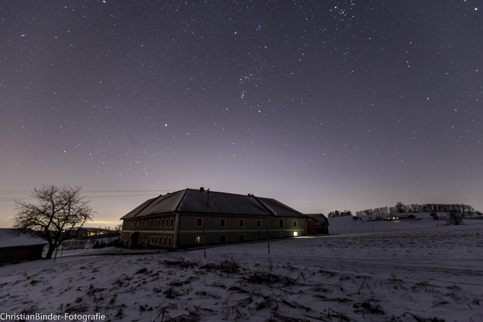 Bauernhaus mit Sternenhimmel-7654