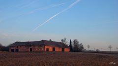 Bauernhof im Morgenlicht