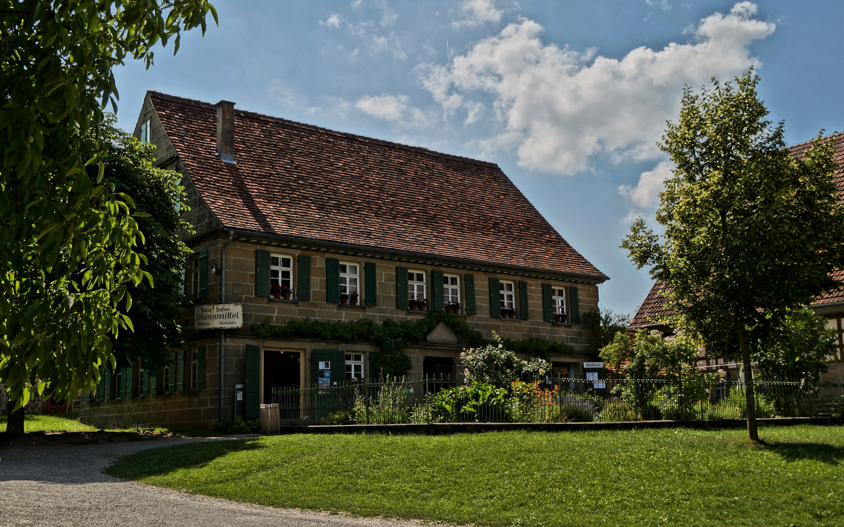 Bauernhof mit Kramerladen....