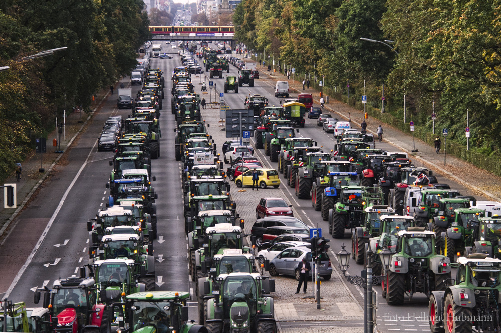 BAUERNPROTEST MIT HUPKONERTEN #1